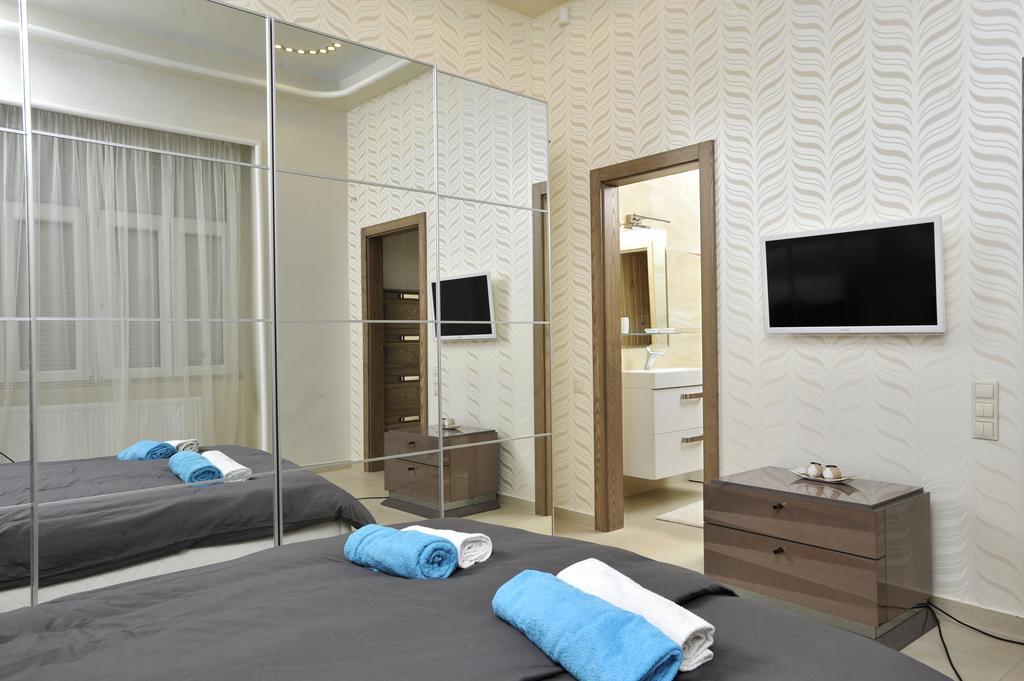 شقة Basilica Grand Luxury In The Historic Center بودابست الغرفة الصورة