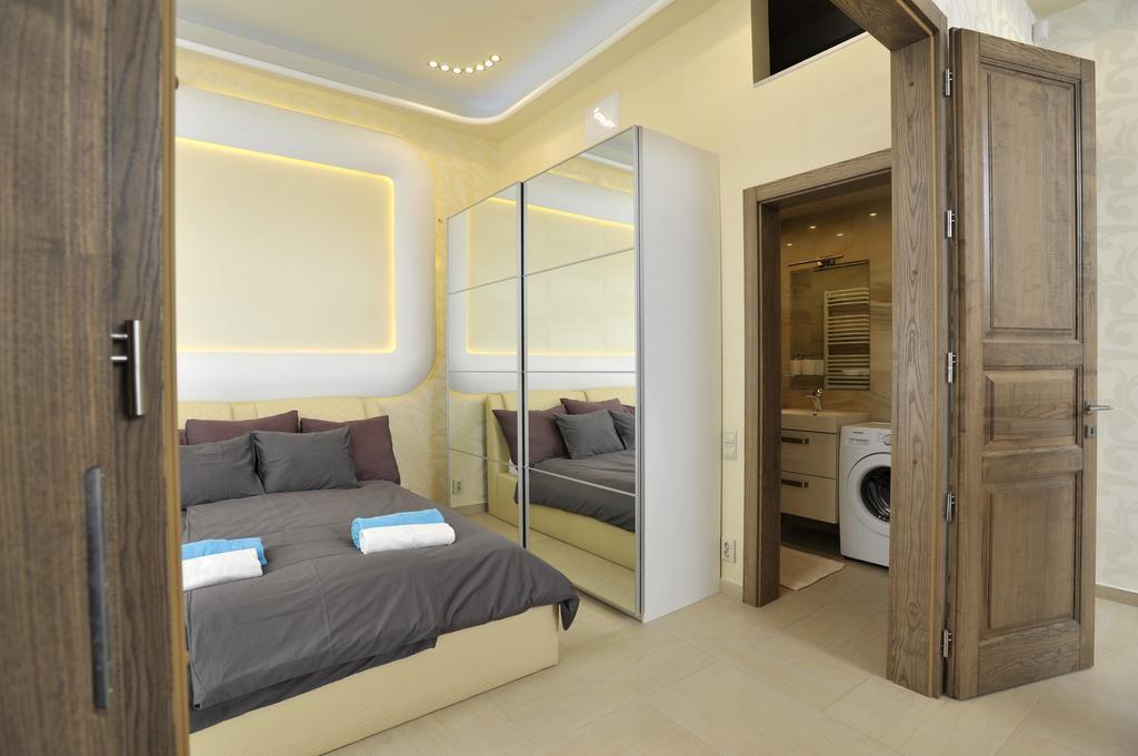 شقة Basilica Grand Luxury In The Historic Center بودابست الغرفة الصورة